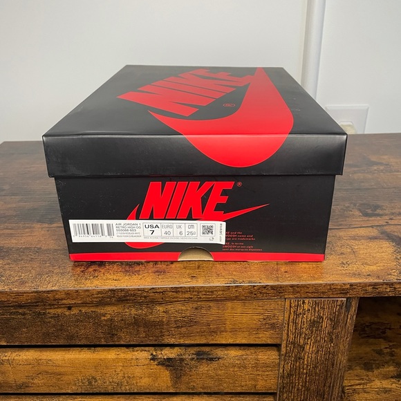 SOLD-Nike Air Jordan 1 Retro High OG L 555088-603 Sz 7 - Picture 9 of 9